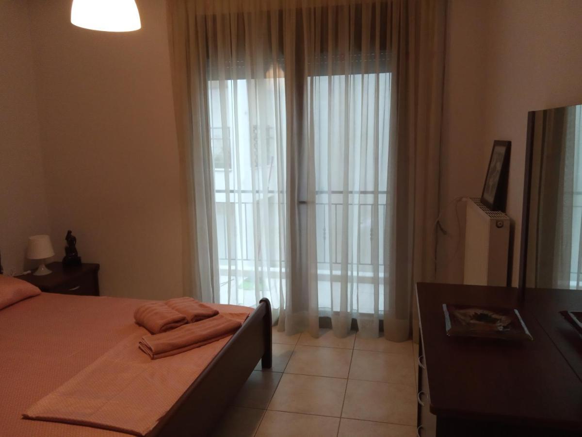Isavrou Apartment Komotini Buitenkant foto