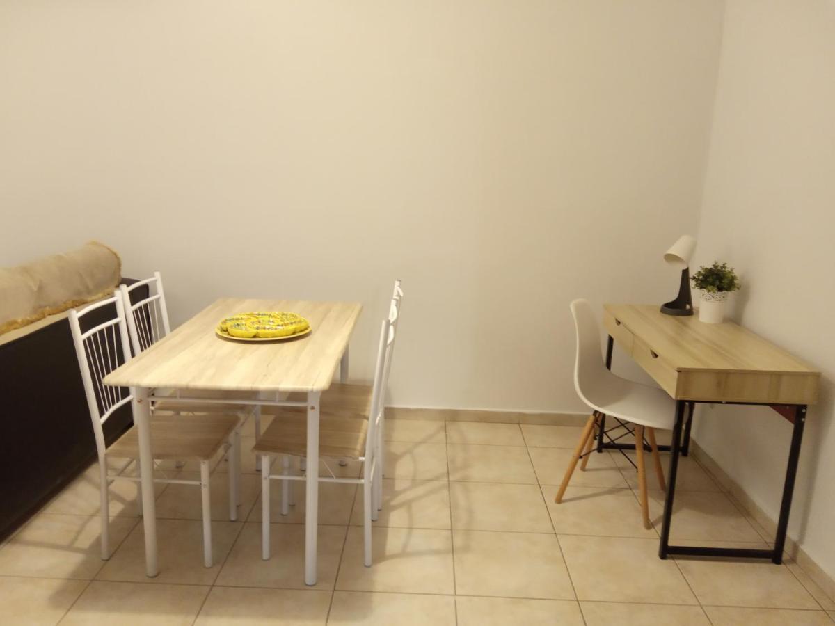 Isavrou Apartment Komotini Buitenkant foto